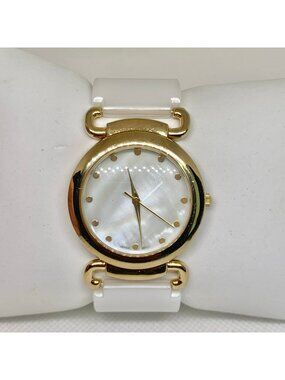 Chico’s gold tone women watch 35mm round case quartz analog mop dial 7” running